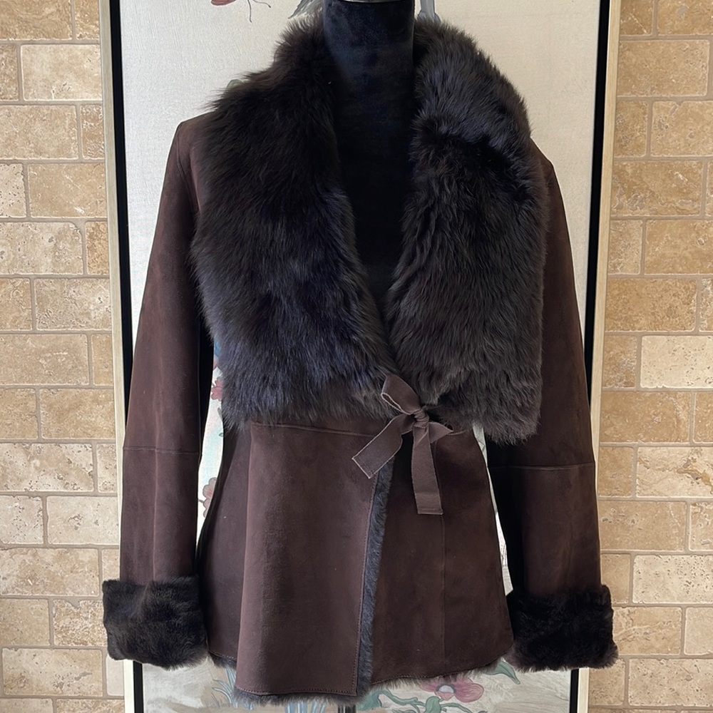 CAROLINA HERRERA Women’s Size Medium Brown Lambskin Suede and Fur Wrap Jacket